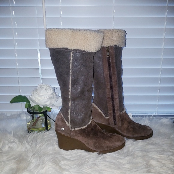 UGG brown and cream wedge boots - Picture 2 of 8